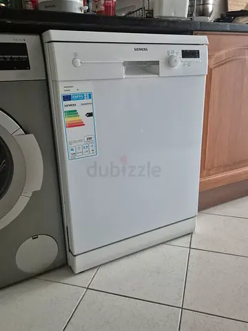 Siemens dishwasher - 3 Star Energy Efficiency [Reserved]