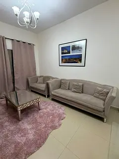 One-bedroom apartment for monthly rent in Al Yasmin Towers