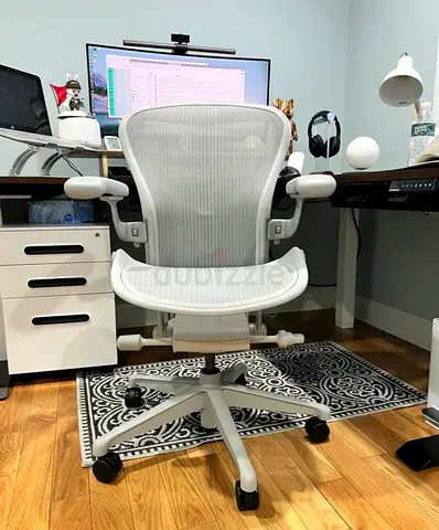 Herman Miller remastered size B