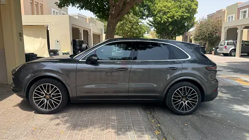 SUPER CLEAN 2020 Porsche Cayenne with FSH and Valid Porsche Warranty