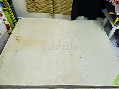 Used queen size mattress good condition