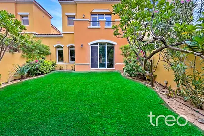 Fully Upgraded | Vacant | Close to Lake
