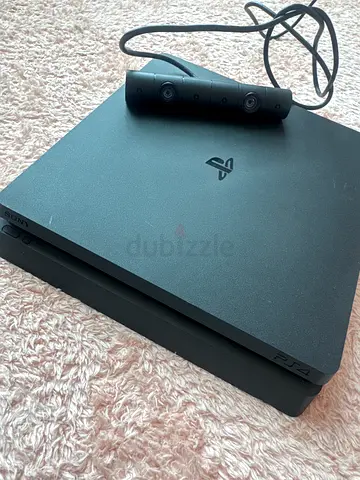 PlayStation 4 Console Box