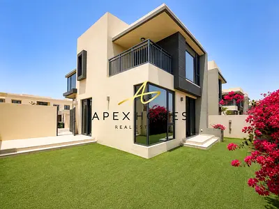Camel Backing 4BR | Landscaped | Maple