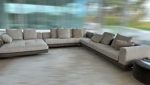 Minottti  Large Modern L-Shaped Sectional Sofa - Light Grey Fabric