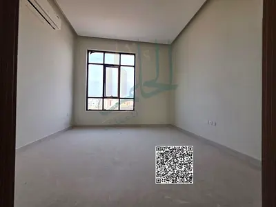للبيع فيلا ( سكني استثماري ) تشطيب مميز سوبر ديلوكس واجه حجر في إمارة عجمان منطقة حليو2 .