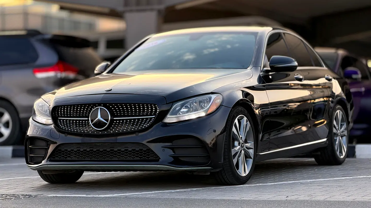 Mercedes-Benz C-Class 2018 — photo 1 of 15