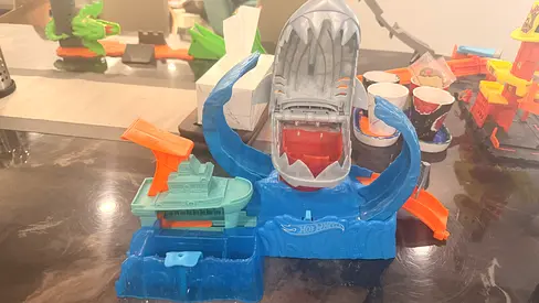 Hot Wheels Shark Attack Track Set - Used, Complete (see photos)