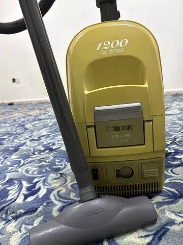 Hitachi canister vacuum cleaner 1200W - used, working