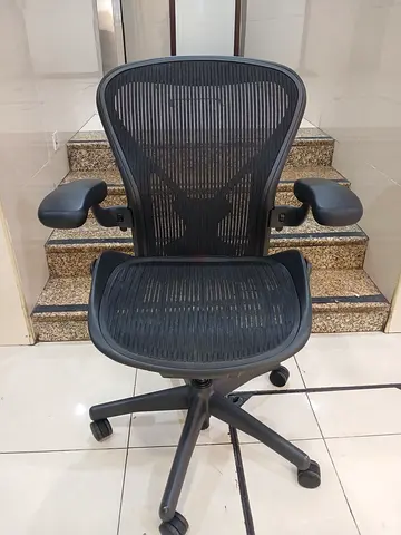 For selling Herman Miller Aeron classic chair. Good condition only little use