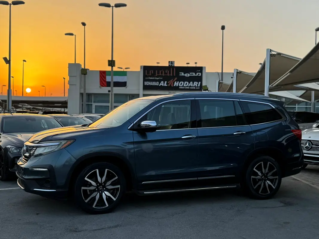 Honda Pilot 2019 — photo 1 of 17