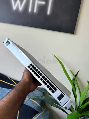 Ubiquiti UniFi USW-24-PoE | 24-Port Gigabit PoE Switch | Managed | Rackmount | UniFi Controller