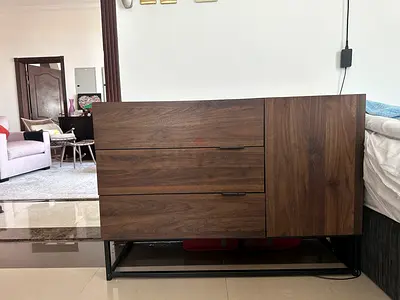Modern wooden sideboard cabinet with drawers – excellent condition