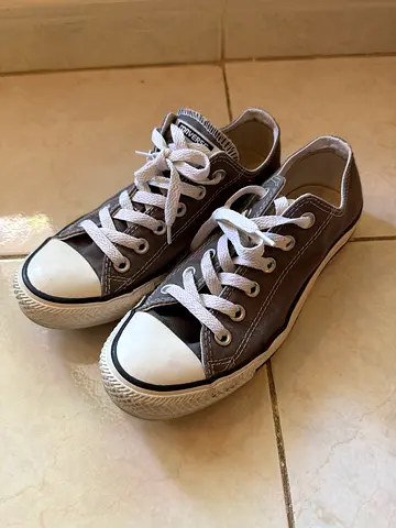 Used grey converse canvas low-top sneakers (size not specified) - good condition