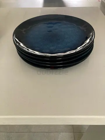 Set of 5 Dark Blue Ceramic Dinner Plates - Good Condition