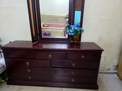 Solid Wood 9-Drawer Dresser with Mirror - Dark Mahogany