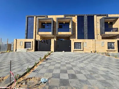 فرصة مميزة للسكن _ في تاون هاوس جديد اول ساكن _  بمساحات واسعة وتشطيب راقي