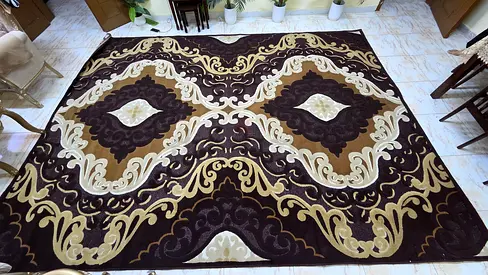Dark brown  beige patterned large area rug -  3X3 good condition