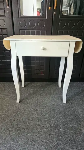 Compact White Wooden Desk with Drawer – Easy to Dismantle, Ideal for Study  Work 💻