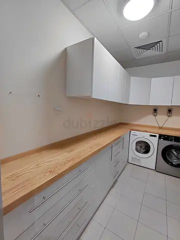 Wall mounted cabinet