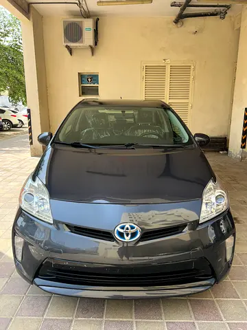 Toyota prius 2014(fresh import)