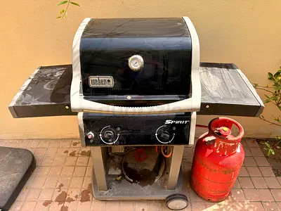 Weber Spirit Gas Barbecue Grill with Side Tables (used)