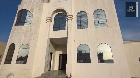 🏡 فيلا حديثة للبيع في الشارقة – العزرة | بسعر لقطــــة 🔥