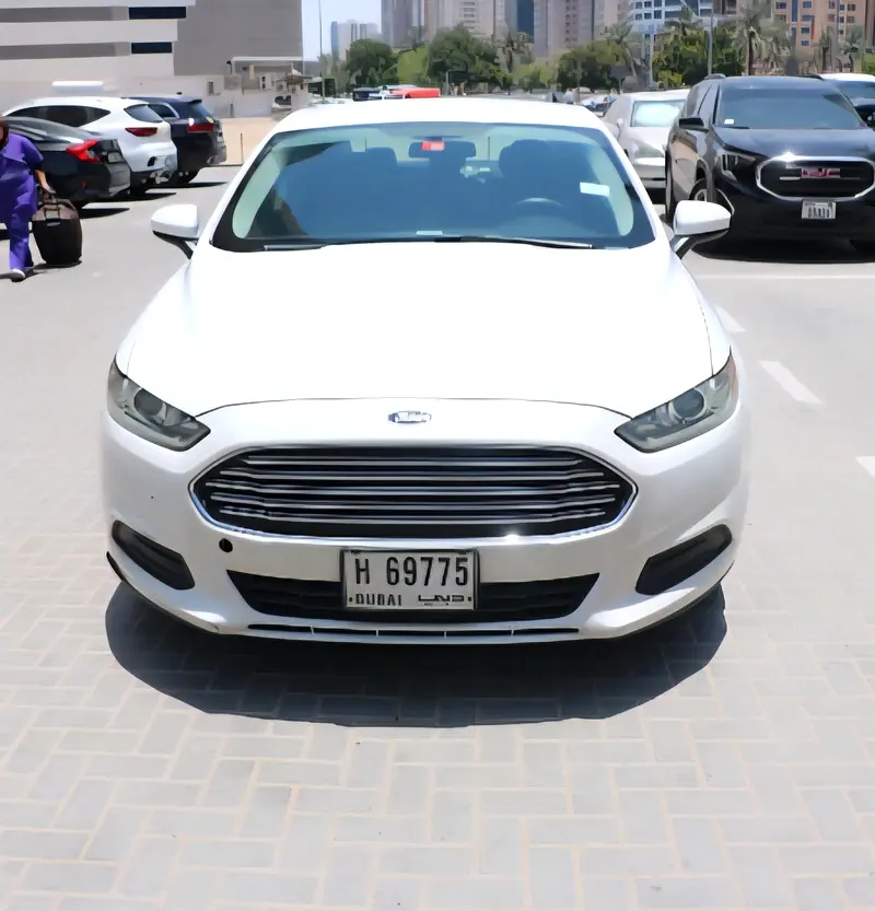 Ford Fusion 2014 — photo 1 of 8