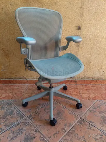 Fully Adjustable Remastered Herman Miller Aeron Mineral Chair Size C
