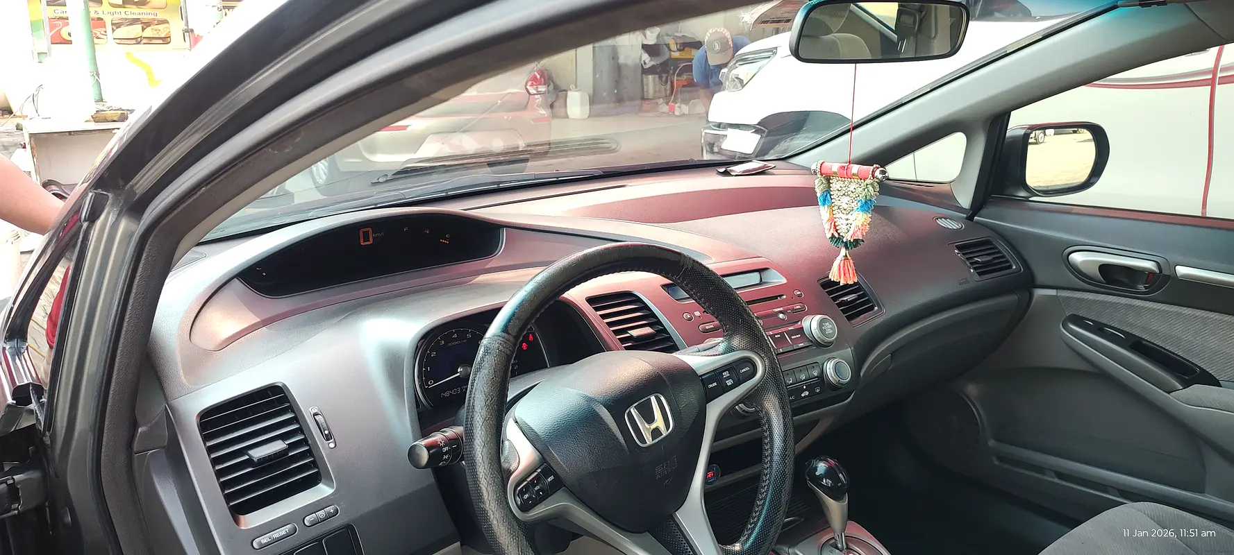 Honda Civic 2010 — photo 1 of 4