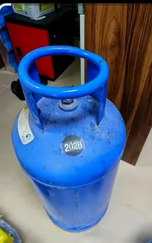 Blue LPG Gas Cylinder - Used (Good Condition)
