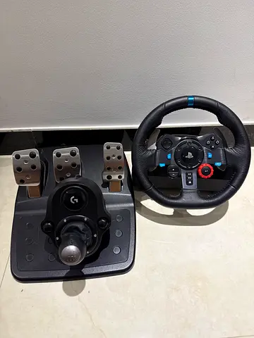 G29 steering wheel, PlayStation 4 accessories