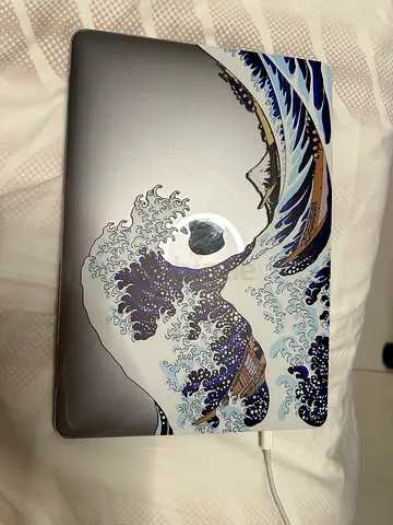 Apple MacBook Pro 13” (2017) – Good Condition – AED 1,200
