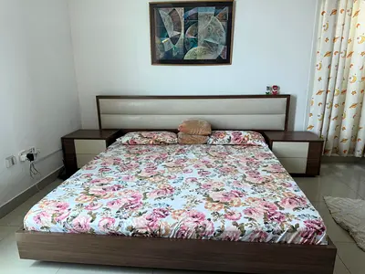 double bedroom set (180 x200) with side drawers excluding mattress