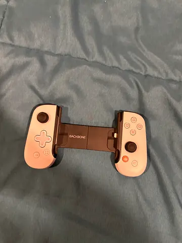 Backbone-style Mobile Game Controller - Foldable Phone Clip Controller