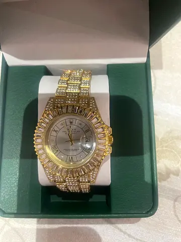 Gold-tone crystal encrusted mens wristwatch in box