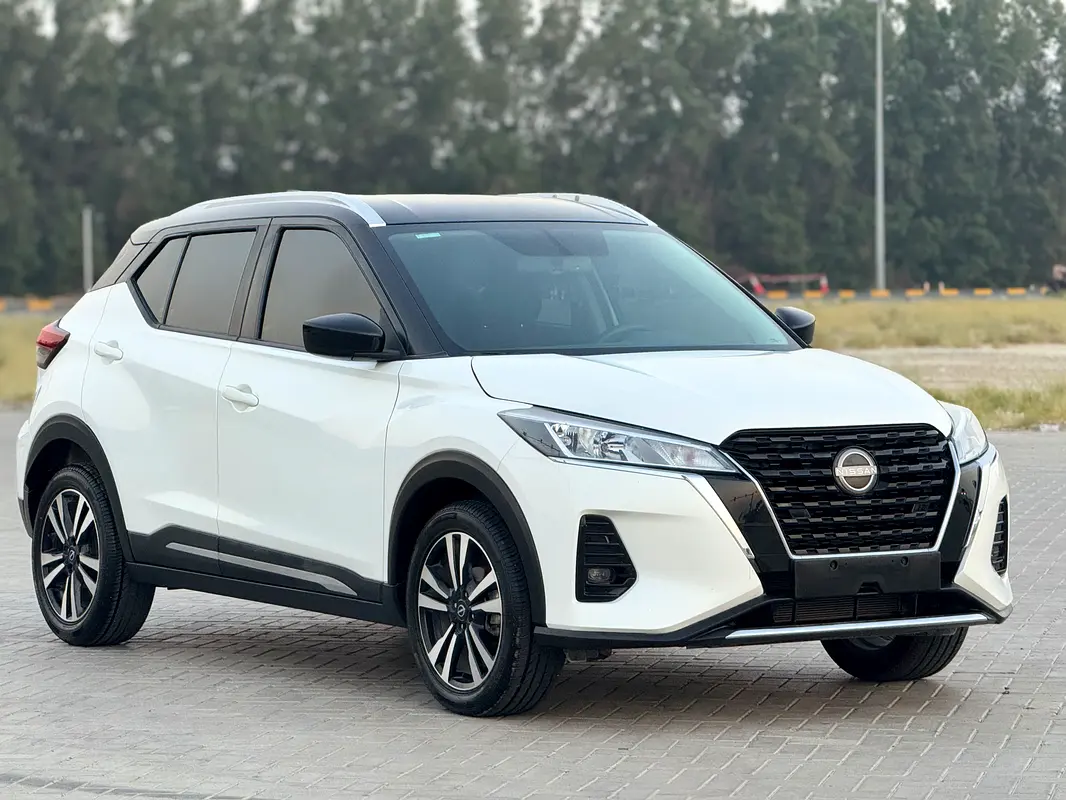 Nissan Kicks 2023 — photo 1 of 15