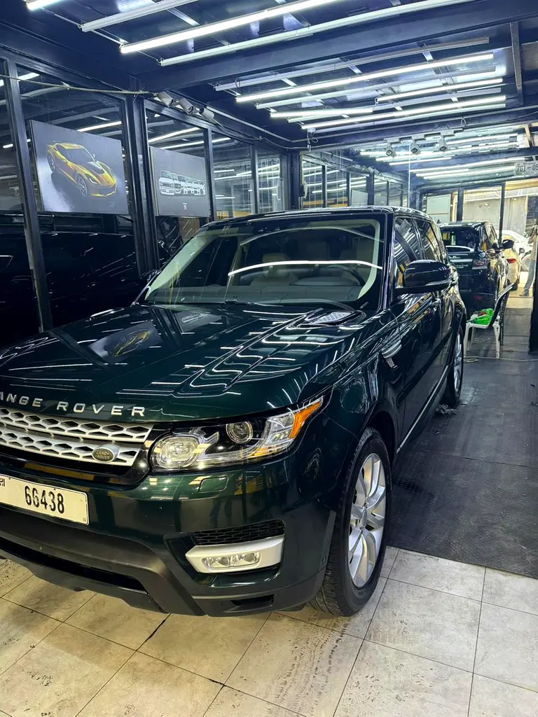 Land Rover Range Rover Sport 2017 — photo 1 of 9