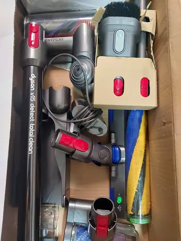 DYSON VACUUM V15 CARDLESS