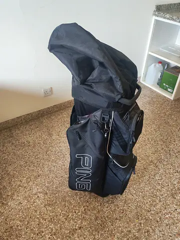 PING Golf Stand/Cart Bag with Rain Cover - Good Condition