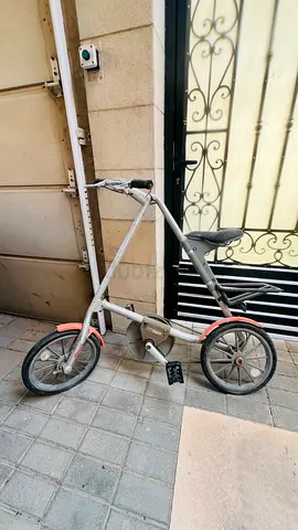 Folding STRIDA Compact Bike Bicycle Excellent Condition