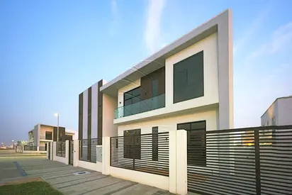 √ Corner | High Quality Finishing| High Ceiling √