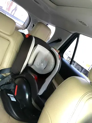 Used infant/toddler car seat in good condition