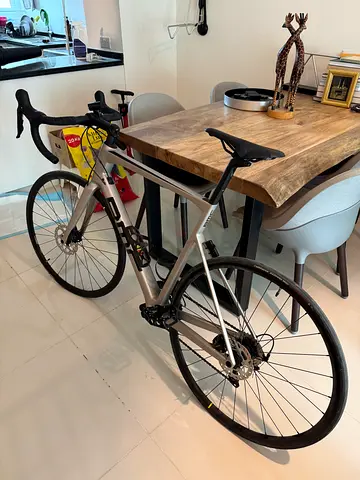 BMC SL6 carbon fiber frame - 105 group set
