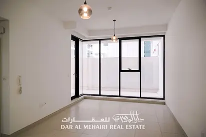 Hot Deal! 1BR + 2 Baths | 3 Min to Metro | Gym & Pool | 75K
