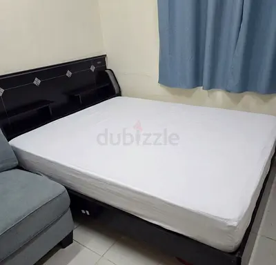 Modern Queen Bed Frame with Headboard Storage (Black)