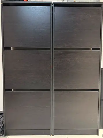 Shoe cabinet