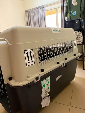 Large Hard-Sided Pet Travel Crate (Airline Approved)