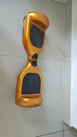 Used Gold Self-Balancing Hoverboard / Electric Scooter - Does not hold charge