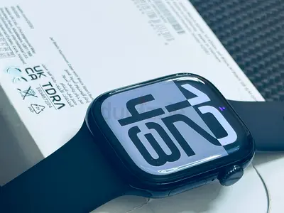 Under AppleCare+ till 2027, Apple⌚️Series 10, 42mm, GPS, Jet Black, With Free Bunch of Accessories